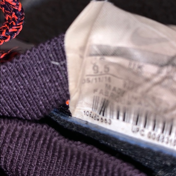 Nike Sock Trainers 3/4 tops - Picture 4 of 4